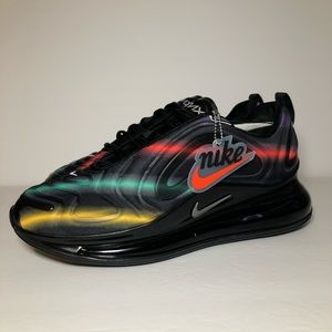 SOLD Nike Air Max 720 black multi